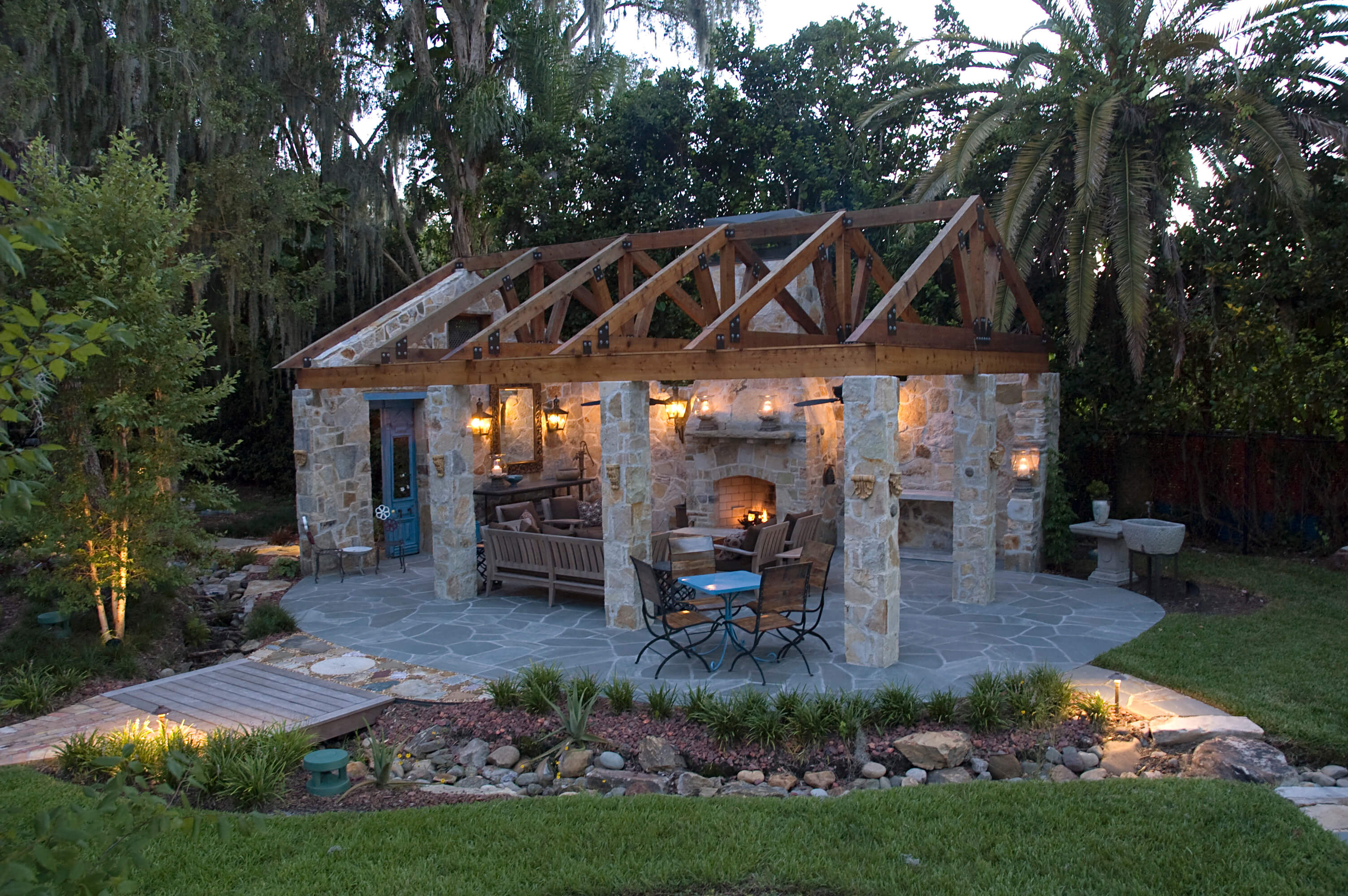 Patios, sitting areas, stone patios, outdoor sitting areas Tampa, FL