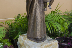 Quartzite boulders statue base
